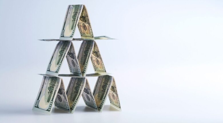 Cómo identificar y evitar estafas piramidales: guía práctica para proteger tus finanzas