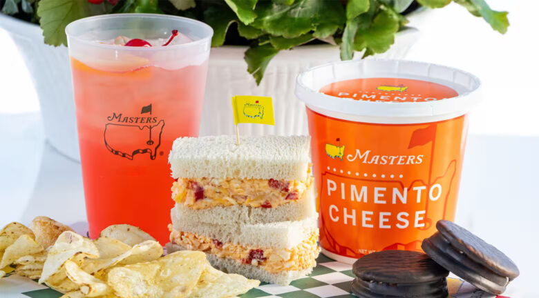 SNACK GOLFISTA: Pimento cheese sandwich