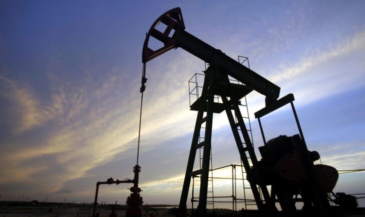 Petróleo al borde de los US$100 por tensión EE. UU.–Irán: qué está en juego