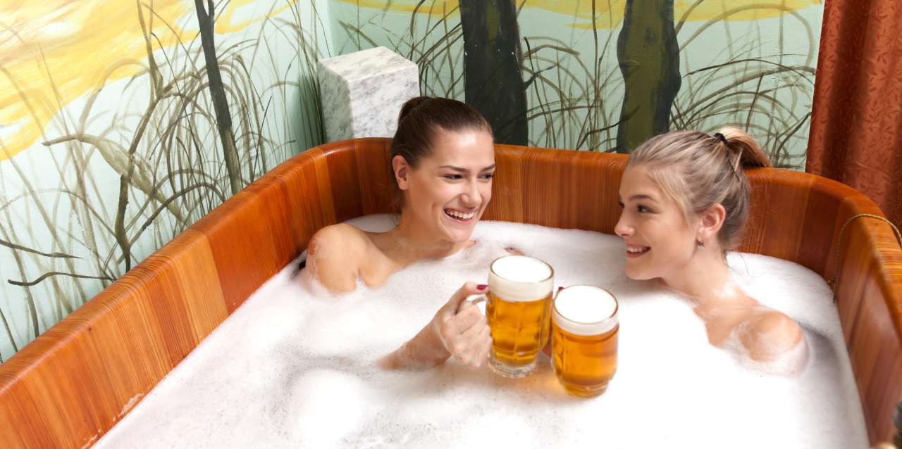 La cerveza no solo se bebe, ahora también es ¡Para bañarse!