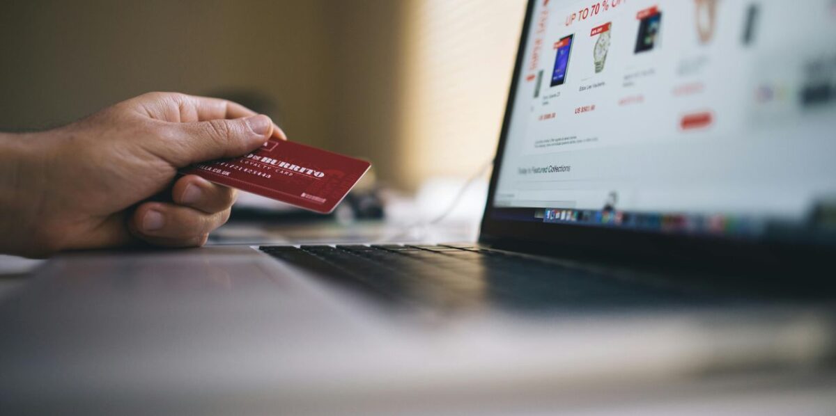 generacion z compra mientras trabaja encuesta