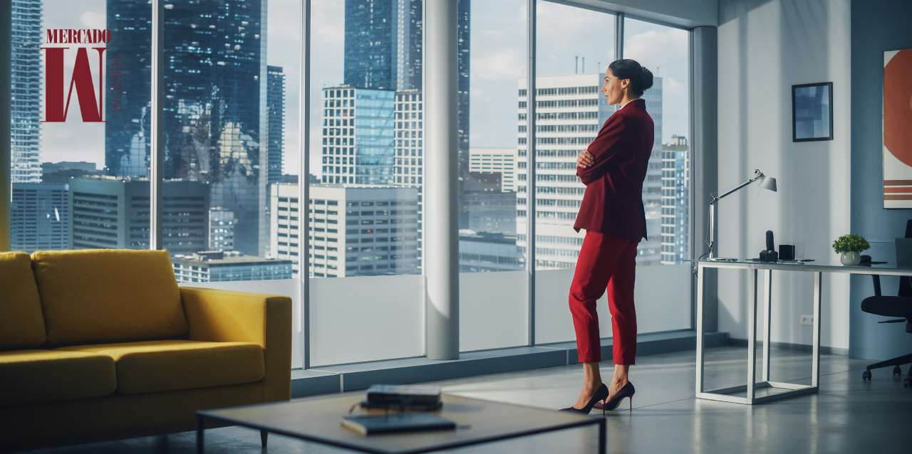 El desafío de la sucesión: Estrategias para mujeres líderes en la cima corporativa