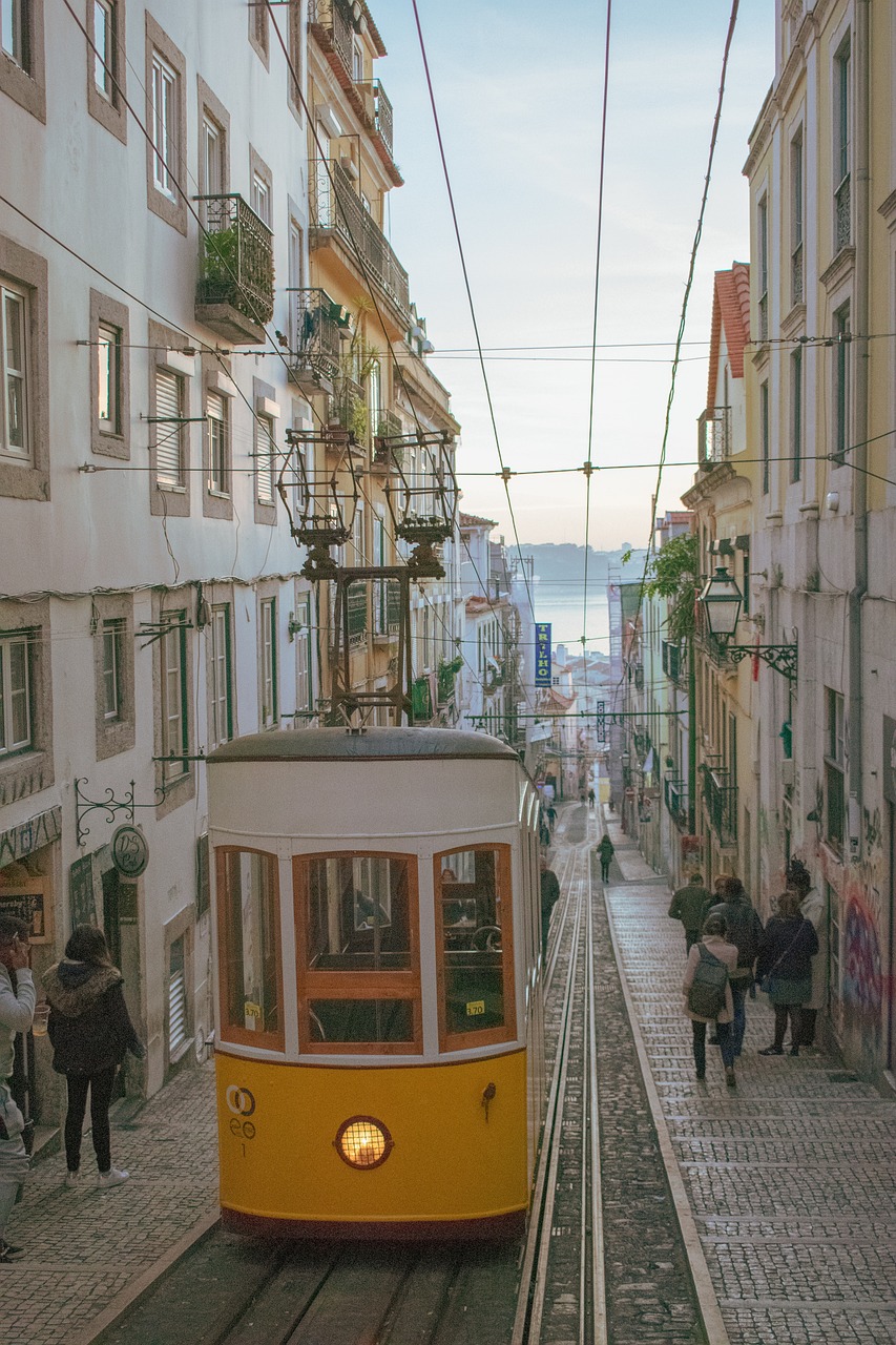 Rua da Bica de Belo Duarte Portugal