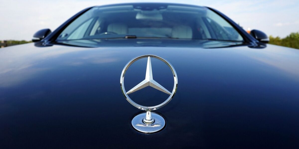 mercedes benz no será totalmente electrico sigue inviertiendo en motores de combustión
