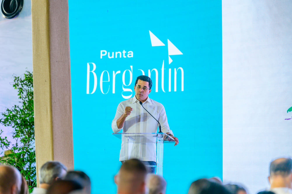 Punta Bergantin Ministro de Turismo, Señor David Collado