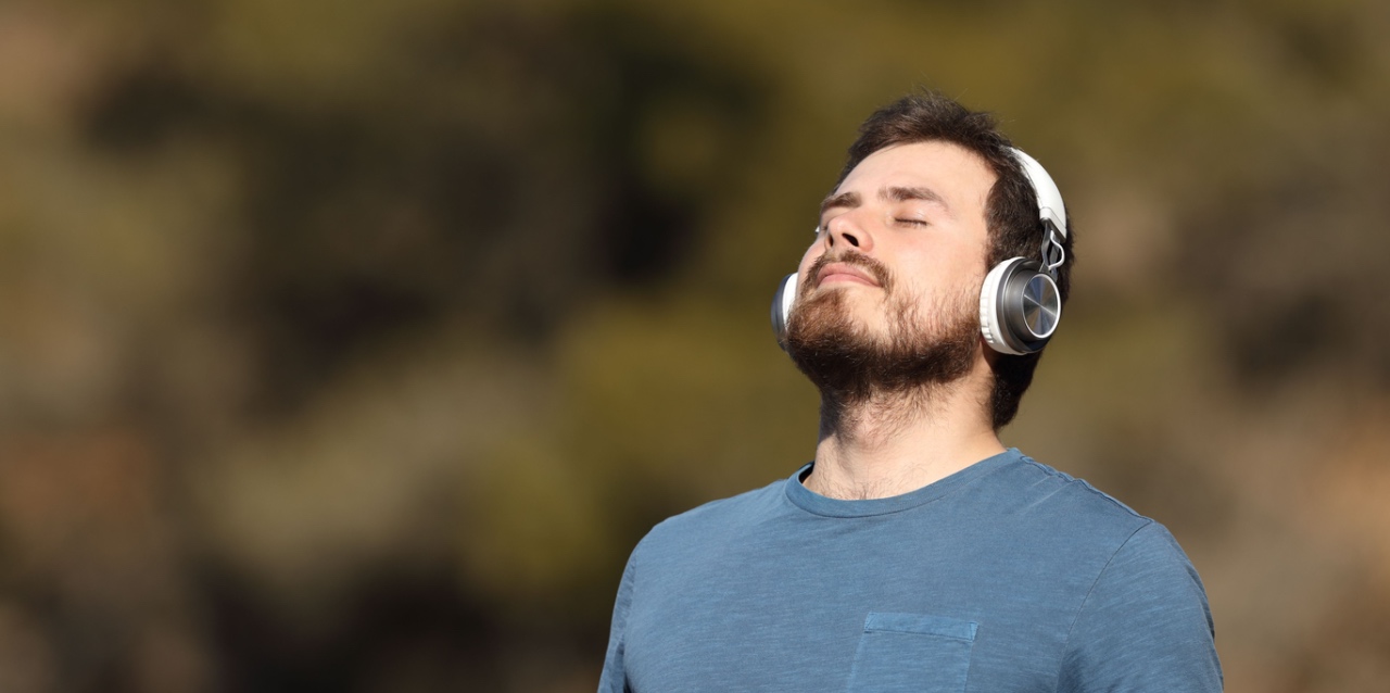 Cuando se mueva de un lugar a otro, no mire su teléfono ni ensaye mentalmente lo que dirá en su próxima reunión. 