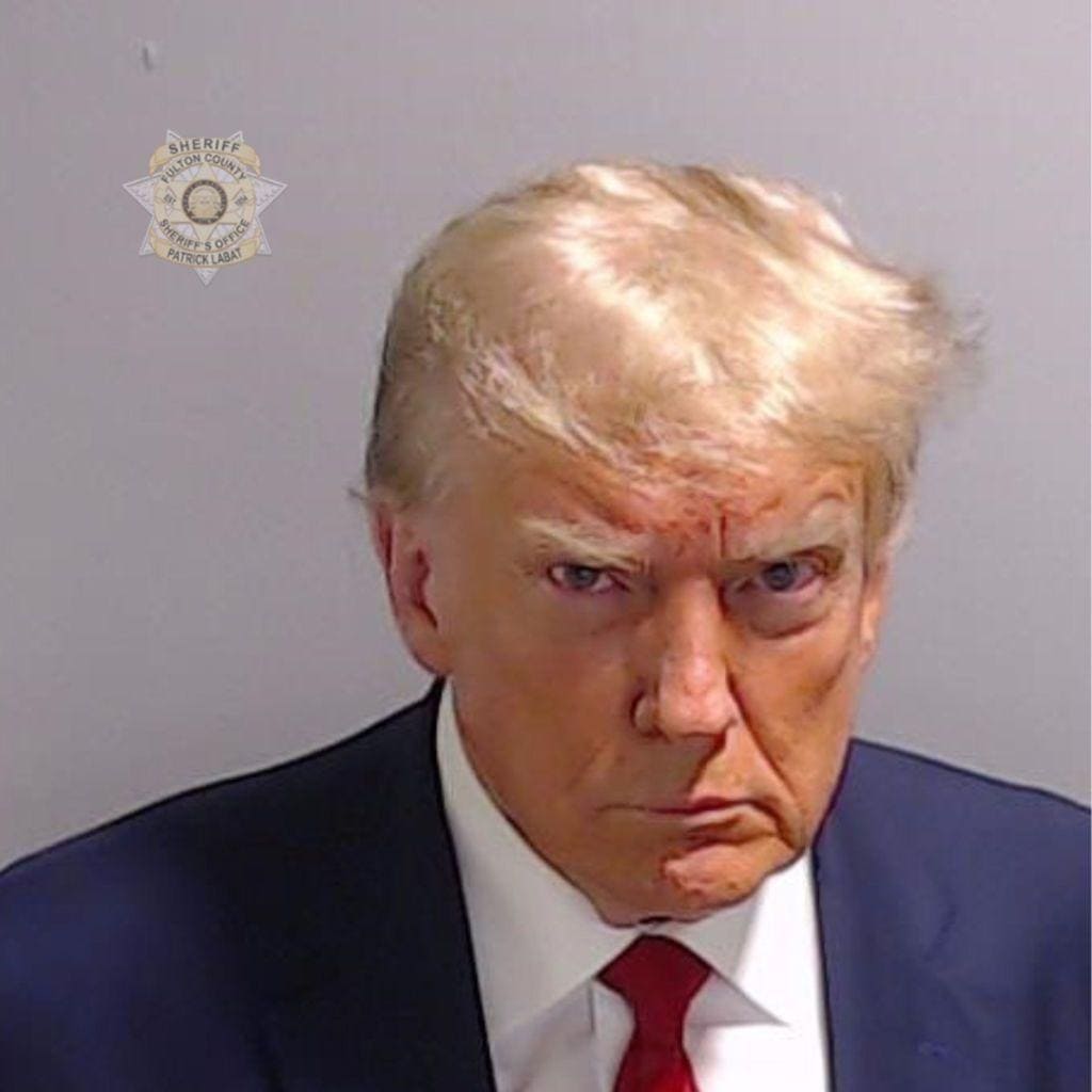 La foto policial de Trump en la cárcel de Fulton, en Georgia.