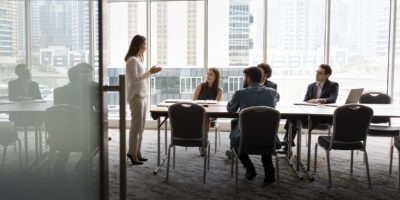 ¿Cómo las CEO están revolucionando la comunicación con sus equipos?