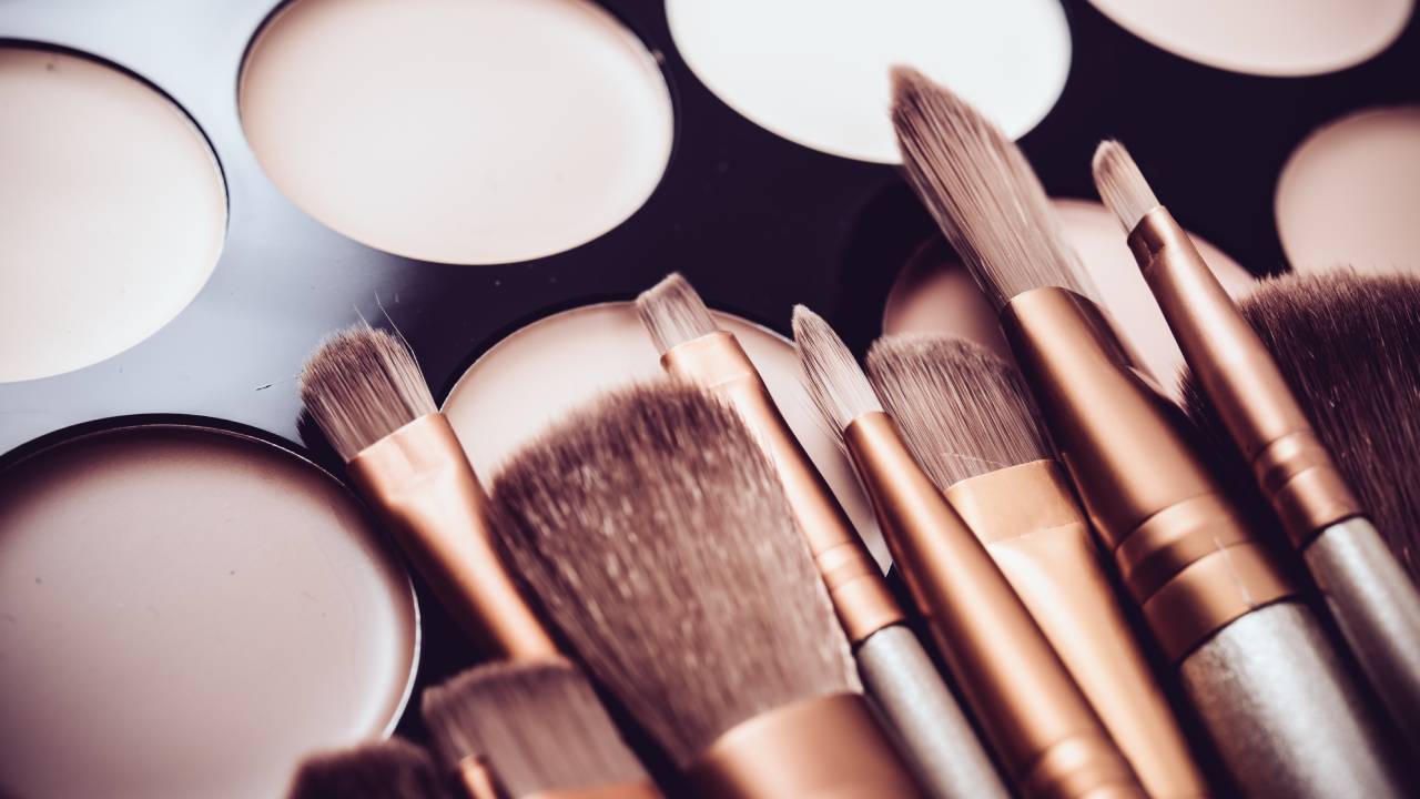 Descubre las 10 marcas de belleza de celebridades más exitosas