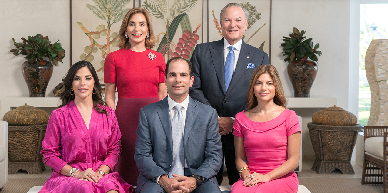 Francesa Rainieri y familia completa