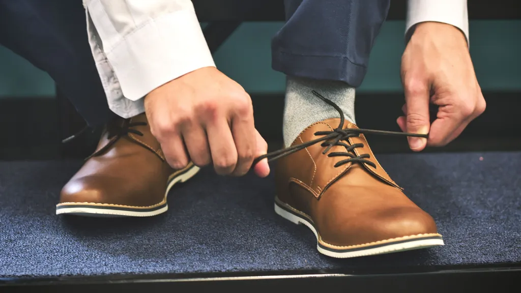 bacterias en zapatos en la calle