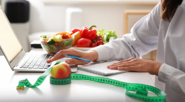 ¿Y si no es lo que comes, sino cuándo lo comes? Perder peso sin dejar de comer