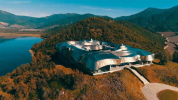 VIK Chile: Un Santuario de lujo, arte y vino en el corazón de los Andes