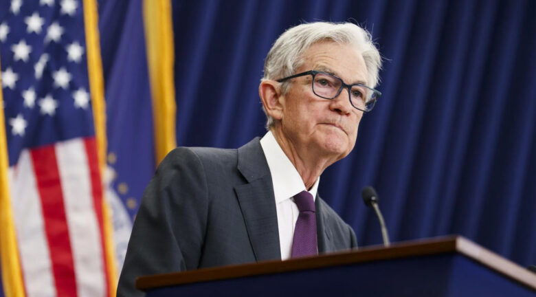 Powell alerta de riesgos y posible recorte de tasas.