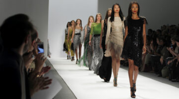 Todo lo que necesitas saber del NYFW: moda, fiestas y café con ropa interior