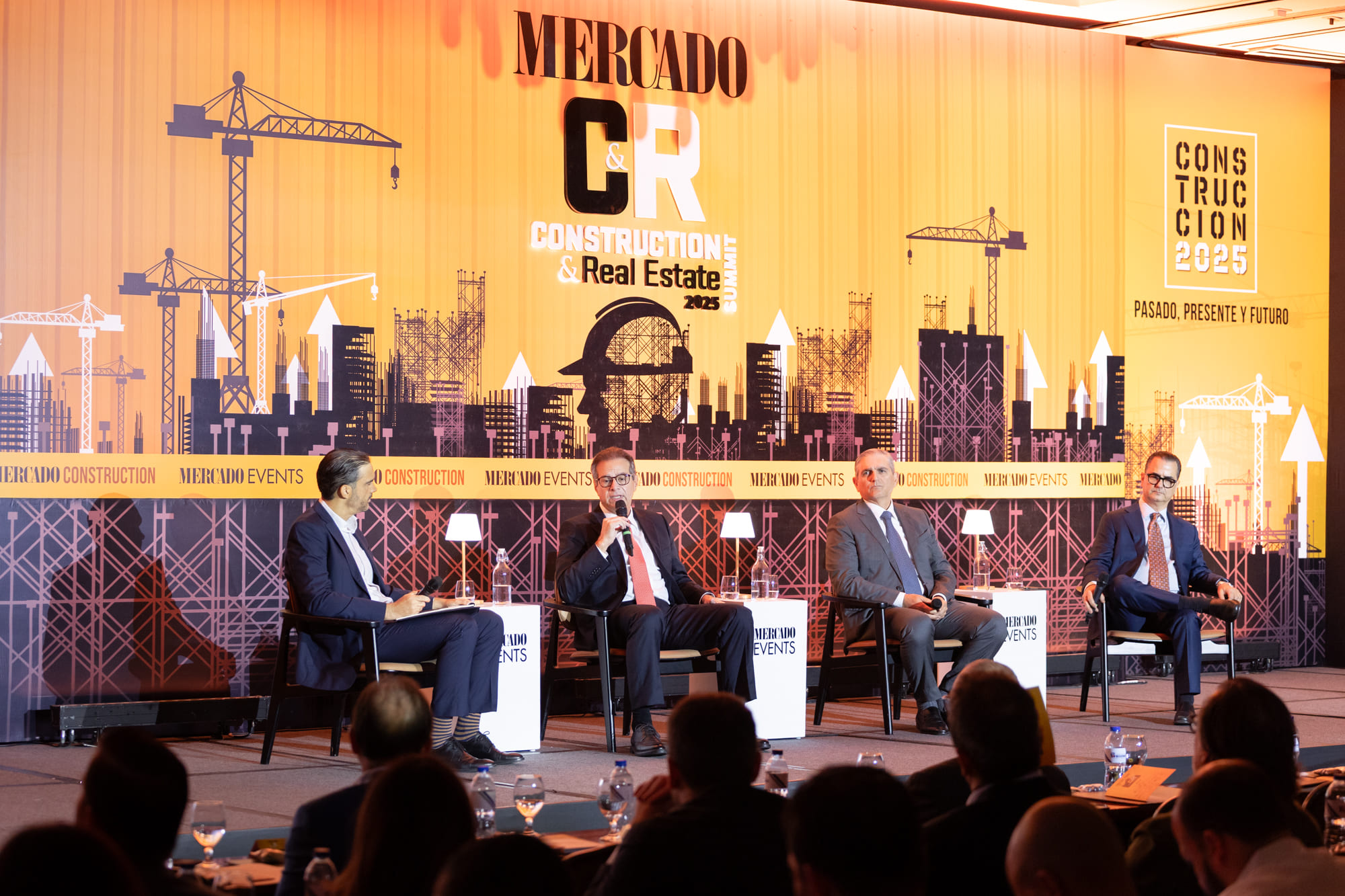 Panel Casos de Éxito en Proyectos que Redefinen Ciudades.