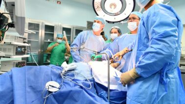 Primera cirugía bariátrica magnética en RD: un hito  regional de HOMS