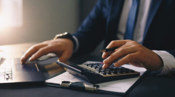 ¿Tienes los ingresos para una casa de US$1 millón? Descubre cómo lo puedes comprar