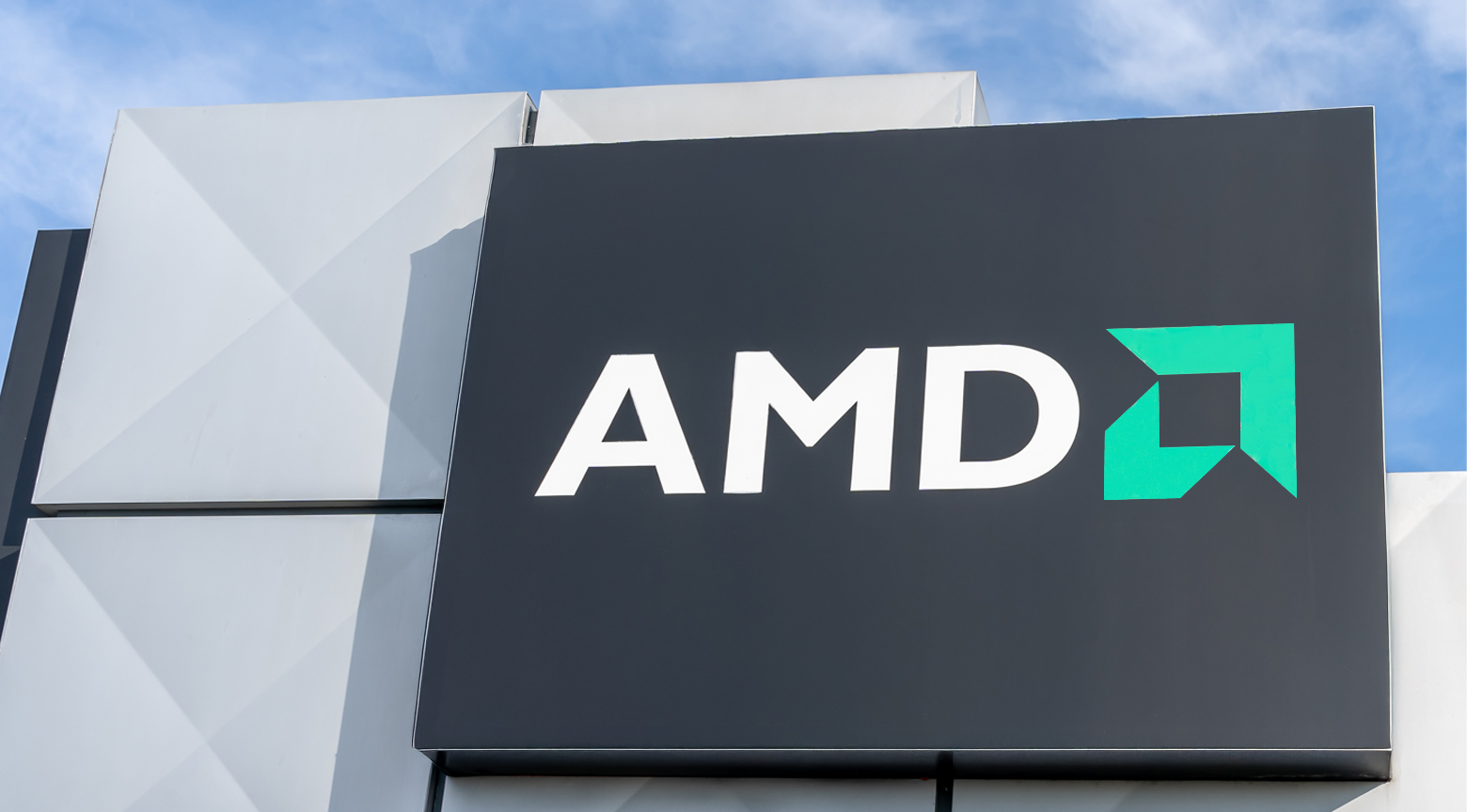 AMD sube 35 % tras firmar alianza de IA con OpenAI.