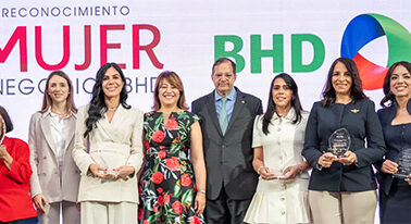 Banca y liderazgo femenino: un camino hacia la inclusión financiera  