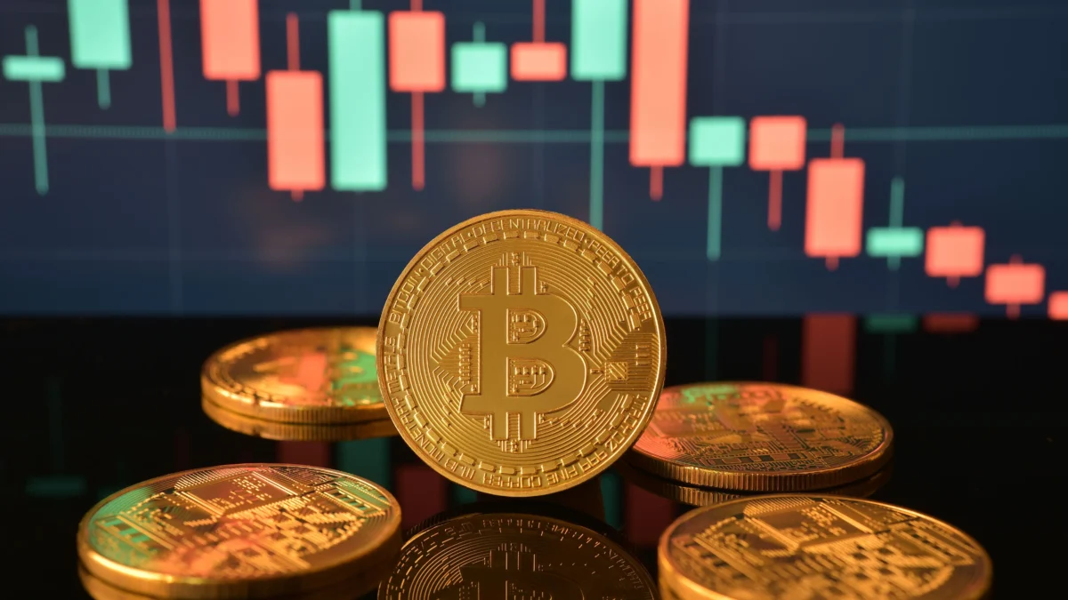 Bitcoin se desploma un 6 % por tensiones entre EE. UU. y China - Revista  Mercado