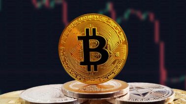 Bitcoin cae 3.5 % y se aleja de los 90,000 dólares 