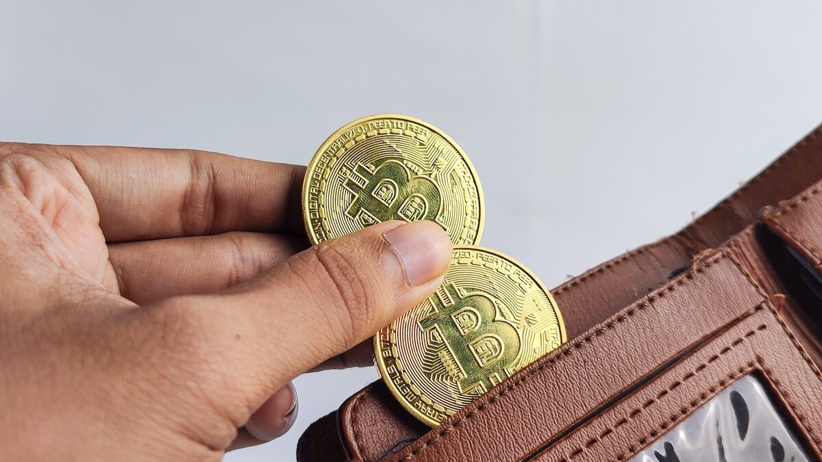 Cómo invertir en criptomonedas en 2026 - Revista Mercado