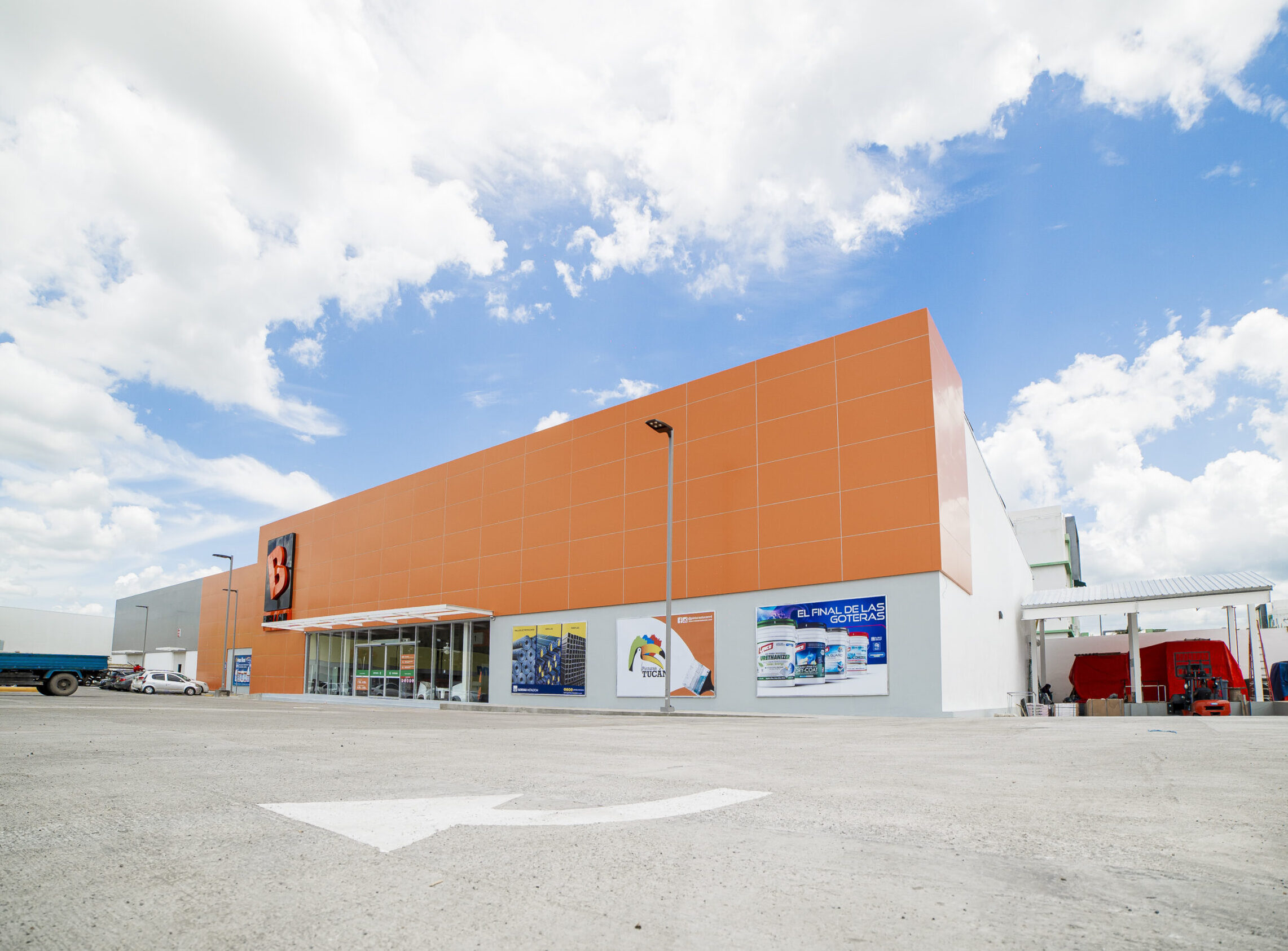 Ferretería Bellón. Liderado por el Ingeniero Teófilo Noyola