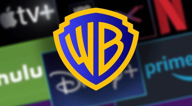 Logotipo de Warner Bros. en primer plano sobre un fondo difuminado con los logos de Apple TV+, Netflix, Disney+, Hulu y Prime Video.
