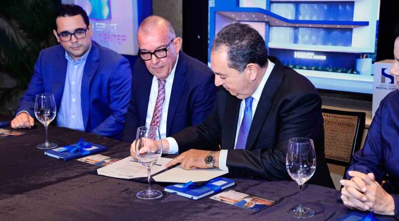 HS Medical Center suma al Dr. René Sotelo en cirugía robótica
