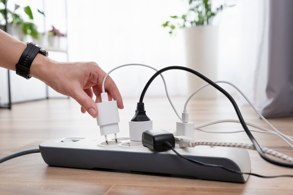 Los electrodomésticos que conviene desenchufar por la noche para ahorrar luz