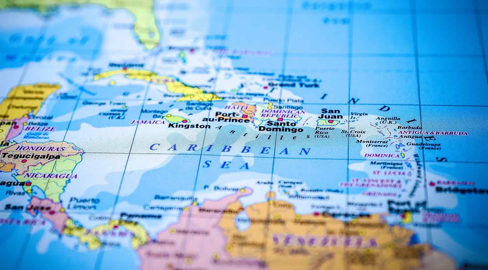 Mapa del Caribe y América Latina con énfasis en República Dominicana, Centroamérica y el norte de Sudamérica.
