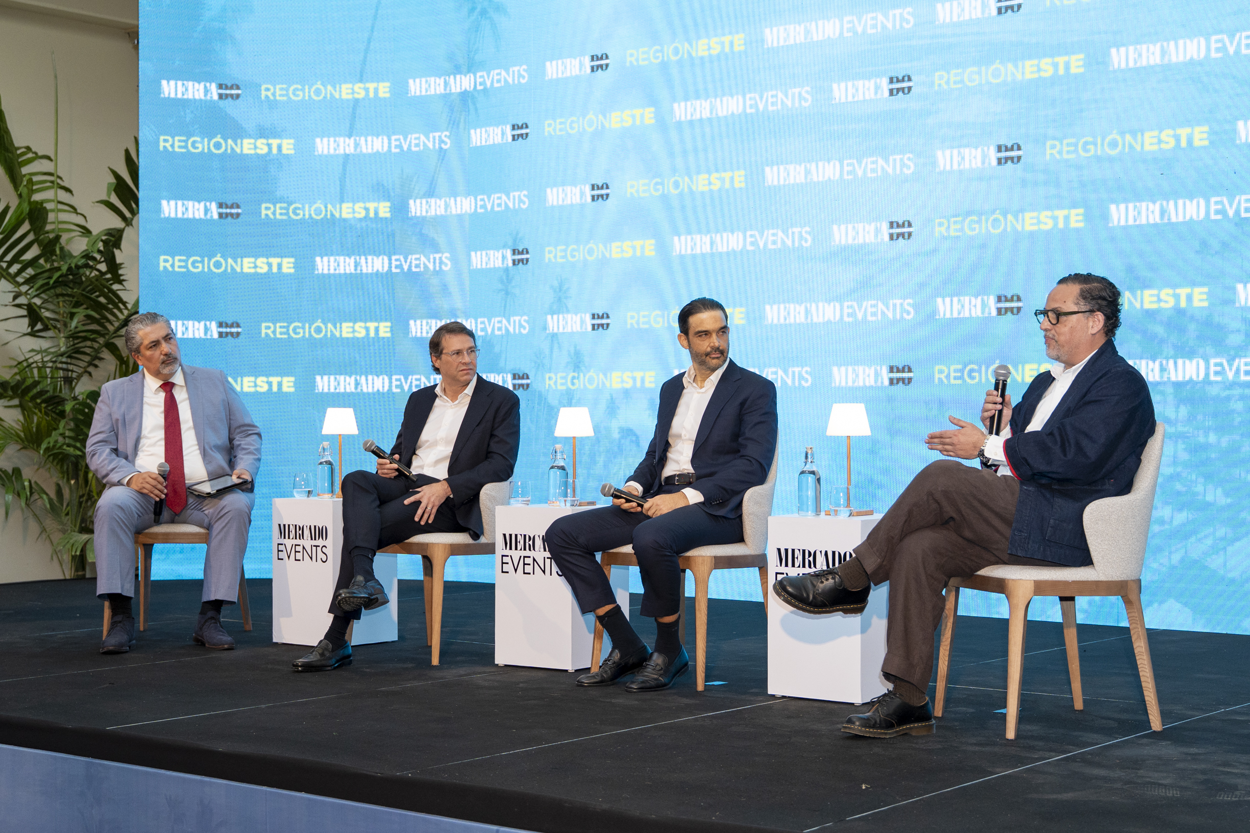 Panel. Desarrollo y construcción de viviendas en el Este