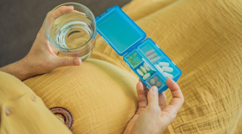 Vitaminas prenatales: cuál es la más recomendada, cuándo empezar y si puedes tomarlas sin estar embarazada
