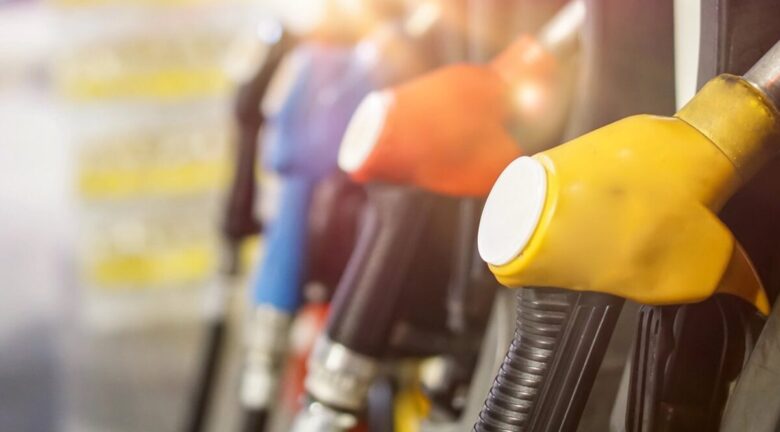 El impacto ya llegó a RD: guerra en Medio Oriente presiona gasolina y subsidios
