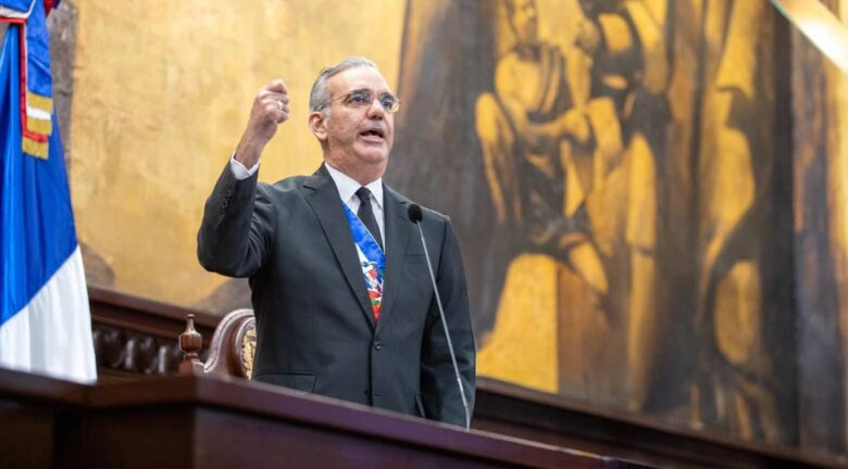 Reforma de seguridad social en RD: qué propone Abinader y por qué está retrasada