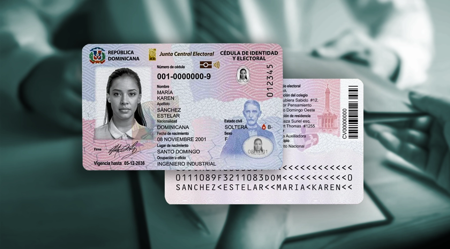 Una imagen del nuevo formato de cédula de identidad y electoral de la República Dominicana, mostrada junto a un fondo desenfocado que resalta el documento.