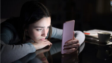 El precio de un “like”: la crisis silenciosa de autoestima en adolescentes
