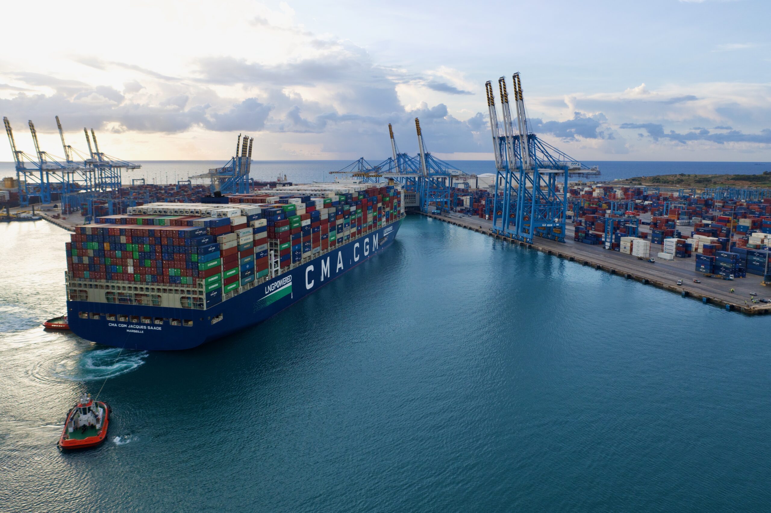 CMA CGM es la naviera francesa líder mundial en transporte marítimo y logística