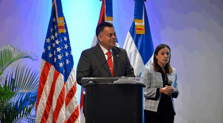 Puerto Rico impulsa su oferta de inversión ante el sector empresarial de la República Dominicana