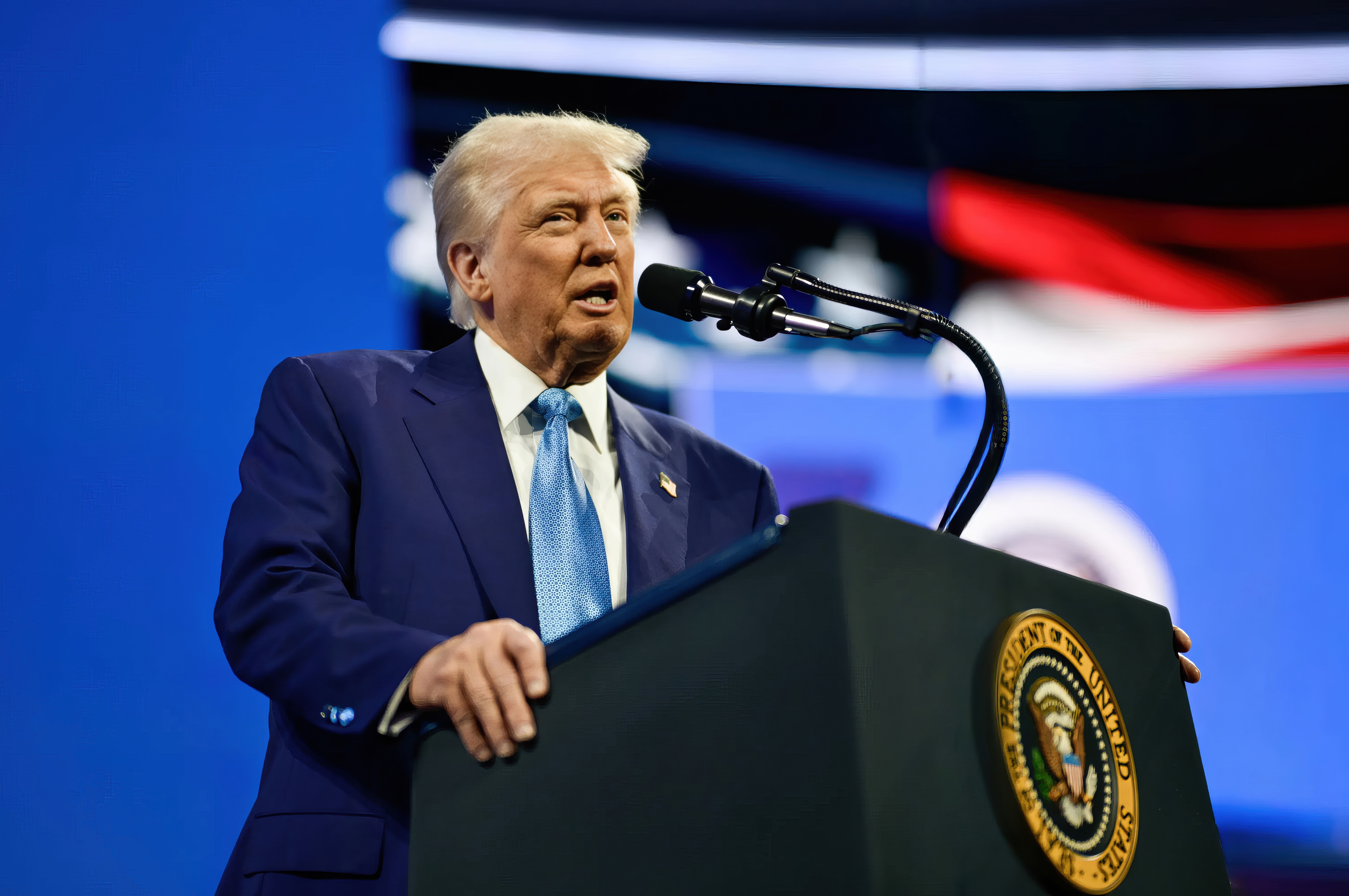 Trump amenaza con atacar infraestructuras en Irán: por qué podría ser un crimen de guerra 