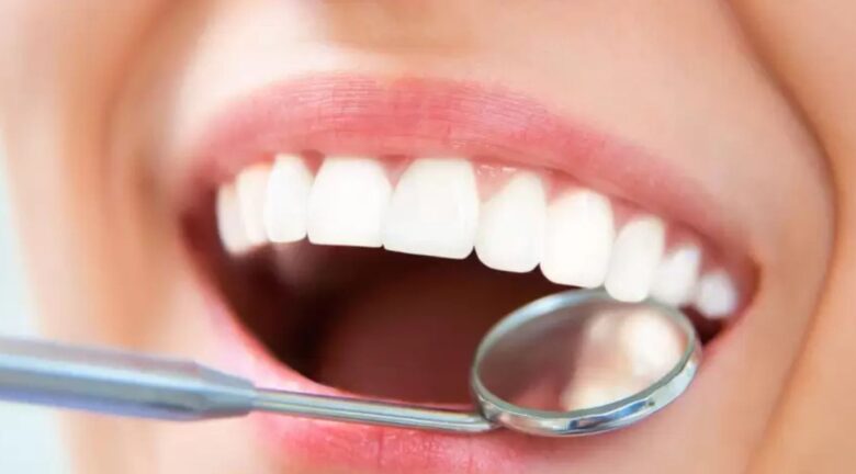 ¿Se puede eliminar el sarro dental en casa? esto es lo que realmente funciona