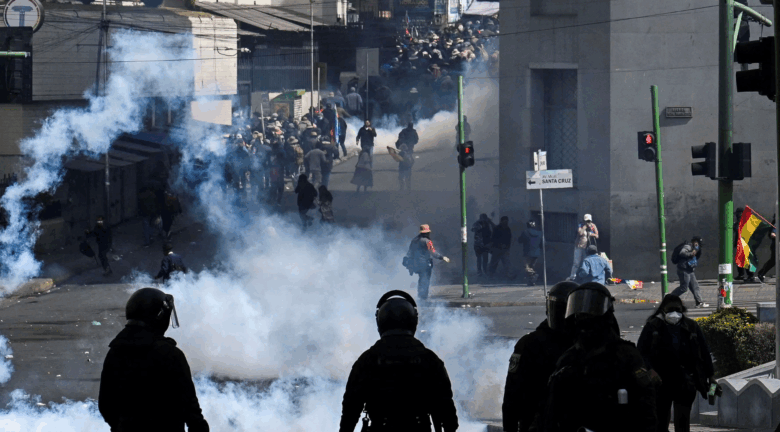 Bolivia al límite: El Congreso habilita el uso de militares para frenar las protestas