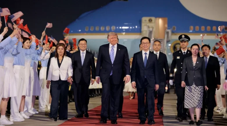 Donald Trump aterriza en China para fortalecer agenda diplomática y económica con Xi Jinping