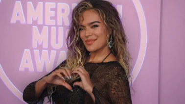 Hegemonía Latina: Karol G conquista los AMAs y se consagra como el ícono global de 2026