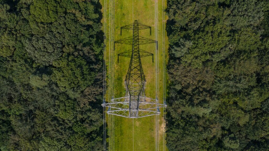 ¿Cómo pueden los líderes adoptar un enfoque estratégico ante los costos de la energía?