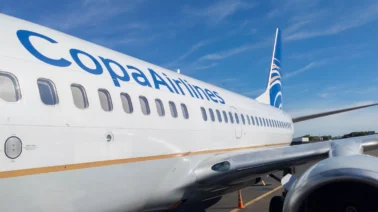 El terremoto de Venezuela cierra el espacio aéreo y deja varados a viajeros: lo que ofrecen Copa y Avianca