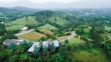 Humo del vertedero de Jarabacoa enferma a residentes y frena el turismo