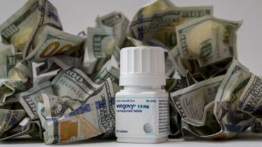 Los medicamentos GLP-1 para perder peso podrían ahorrarle más de US$190.000 durante su vida