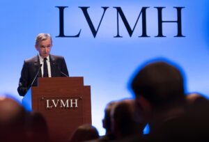 Bernard Arnault, magnate del lujo: La IA nos quita una burocracia muy presente en Europa
